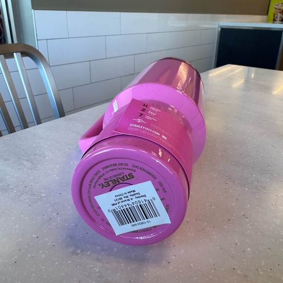 Stanley x Wicked 40 oz Glinda Pink Tumbler - Brand New, Same Day Shippin… - Picture 2 of 4